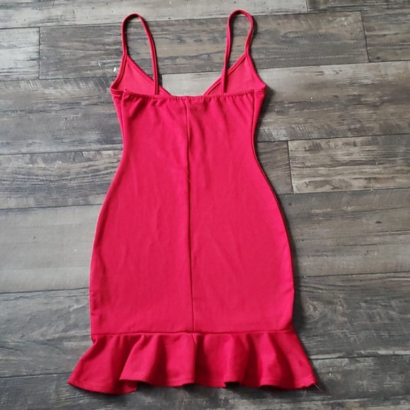 Missguided Frill Hem Plunge Mini Dress Red - Picture 3 of 8